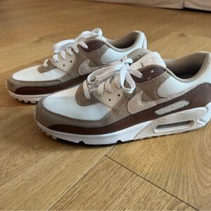 Nike Air Max Sneakers - Brown and Cream